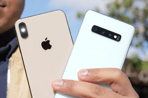 So sánh camera Galaxy S10+ và iPhone Xs Max về mặt tính năng: Samfan có gì mà iFan không có?