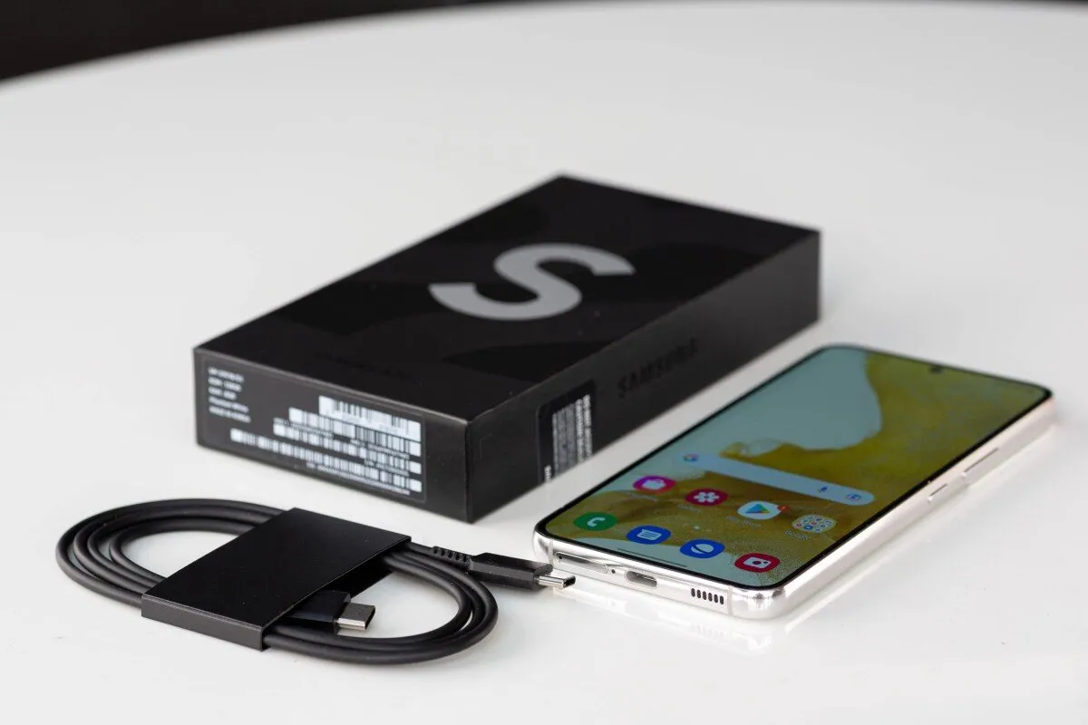 Galaxy S22 chỉ sở hữu viên pin 3700mAh