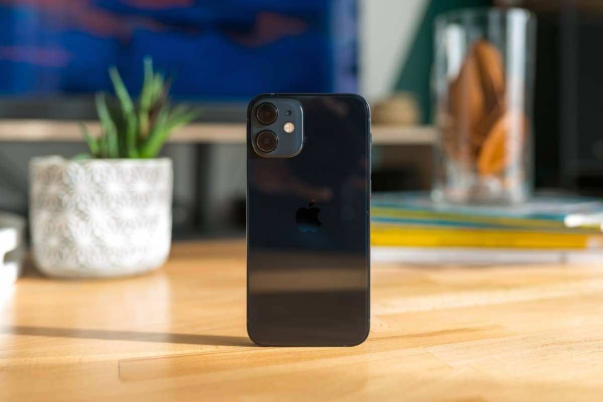 Camera kép chụp rõ nét xuyên ban đêm