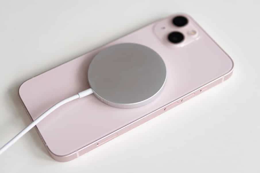 iPhone báo sạc chậm. Những nguyên nhân phổ biến