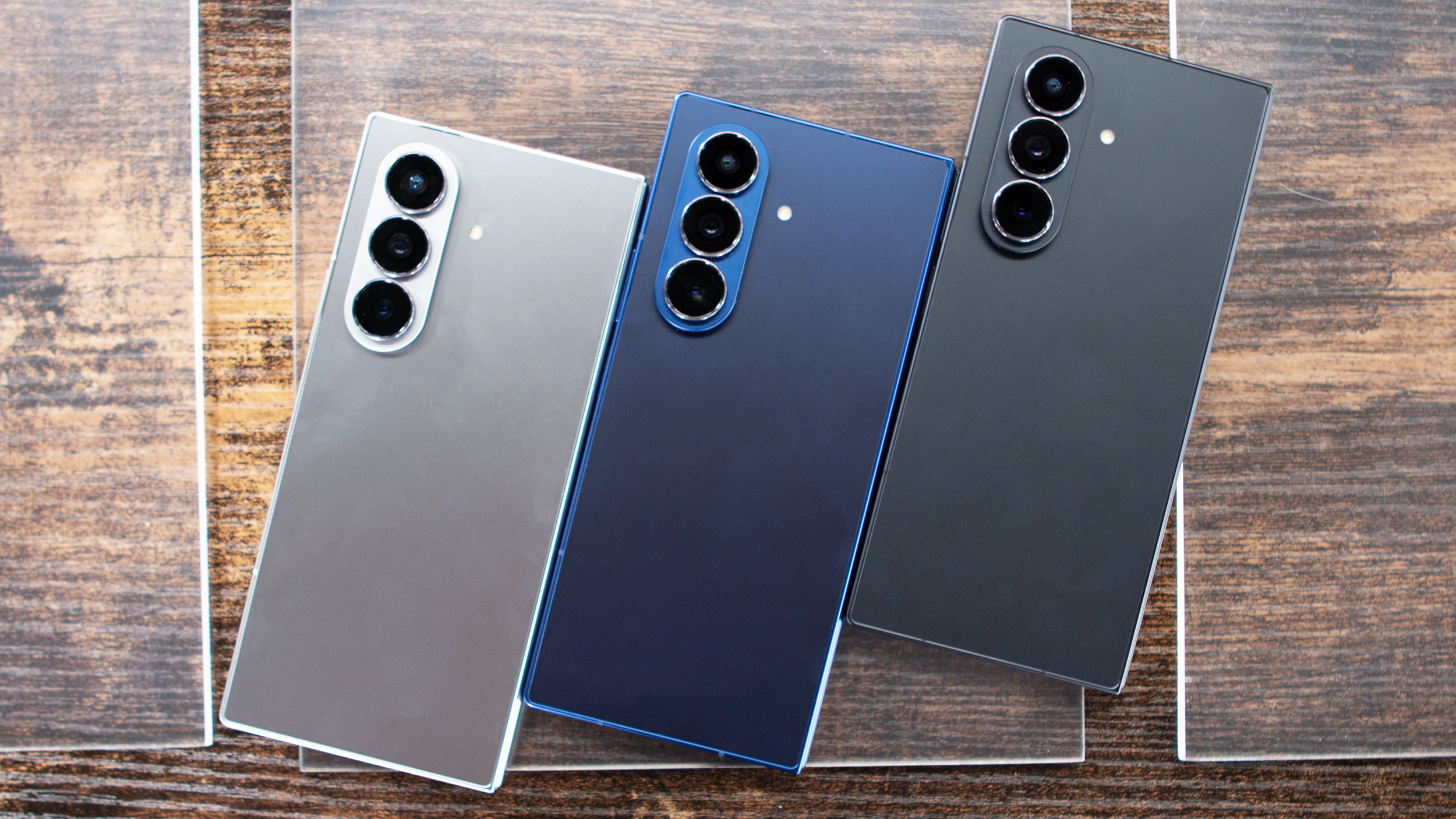 Kỷ nguyên smartphone siêu mỏng đã kết thúc Galaxy Z Fold 7 lên ngôi 