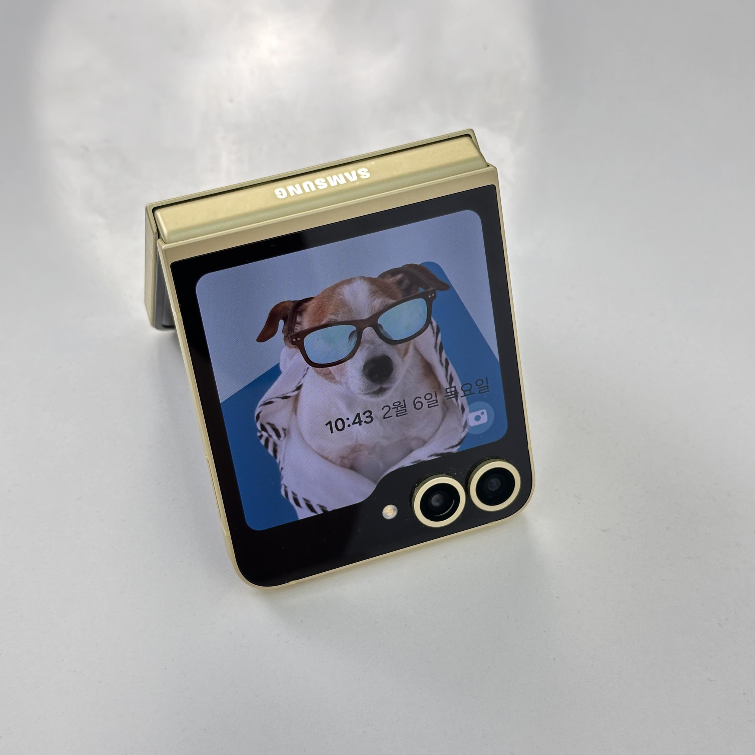 Camera Z Flip6