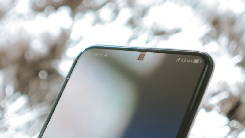 Camera ẩn trong màn hình