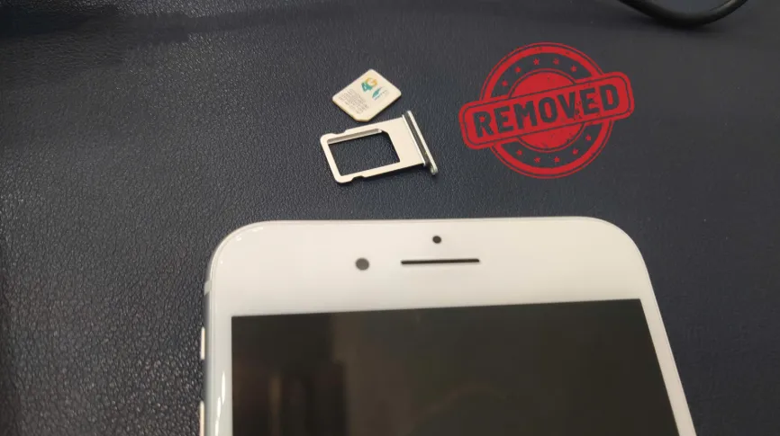 Apple có phải đang có xu hướng dần loại bỏ khay sim vật lý trên iPhone?
