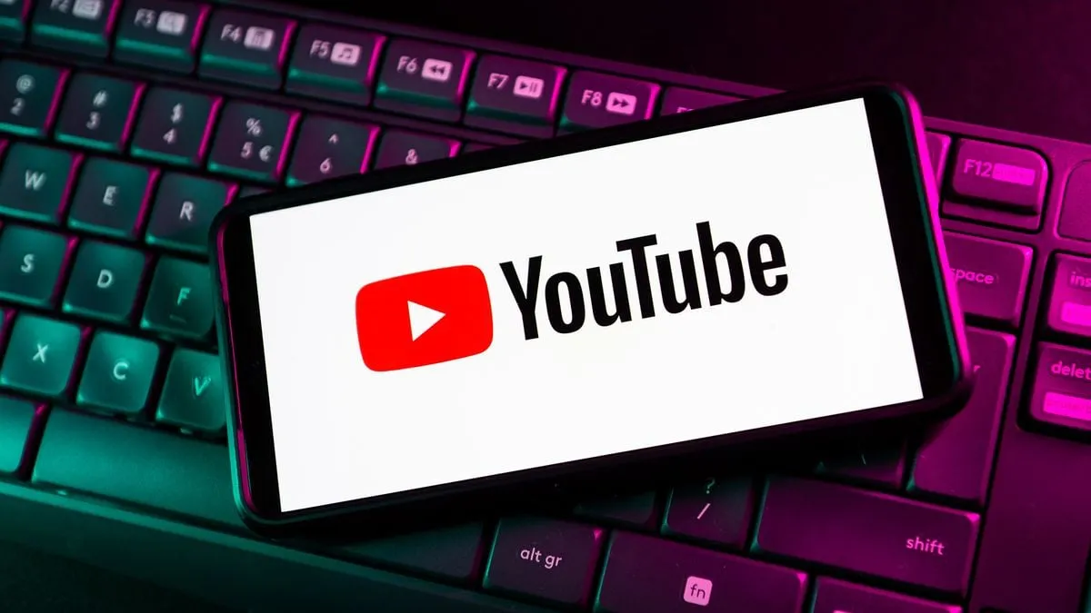 Nhắn tin trong YouTube trở lại