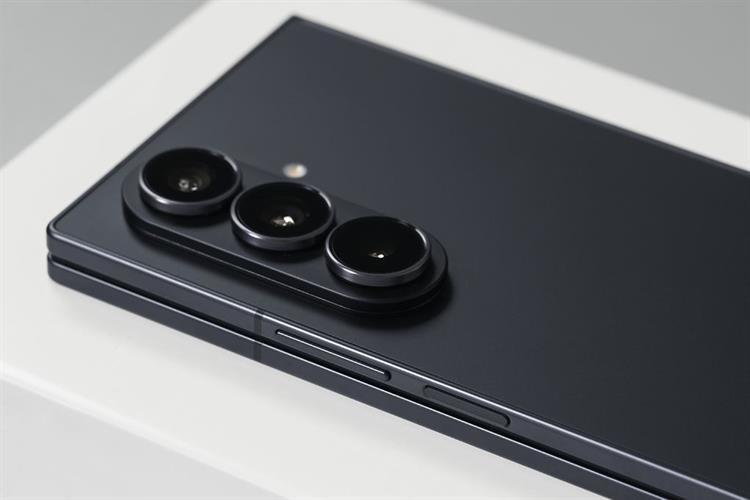 Galaxy Fold 7 104